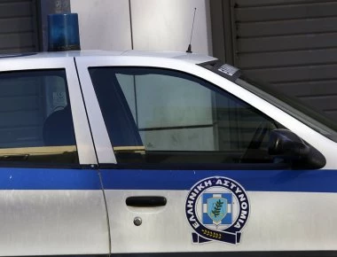 Πυροβολισμοί στο Μενίδι - Κουκουλοφόρος σκόρπισε τον τρόμο έξω από καφετέρια